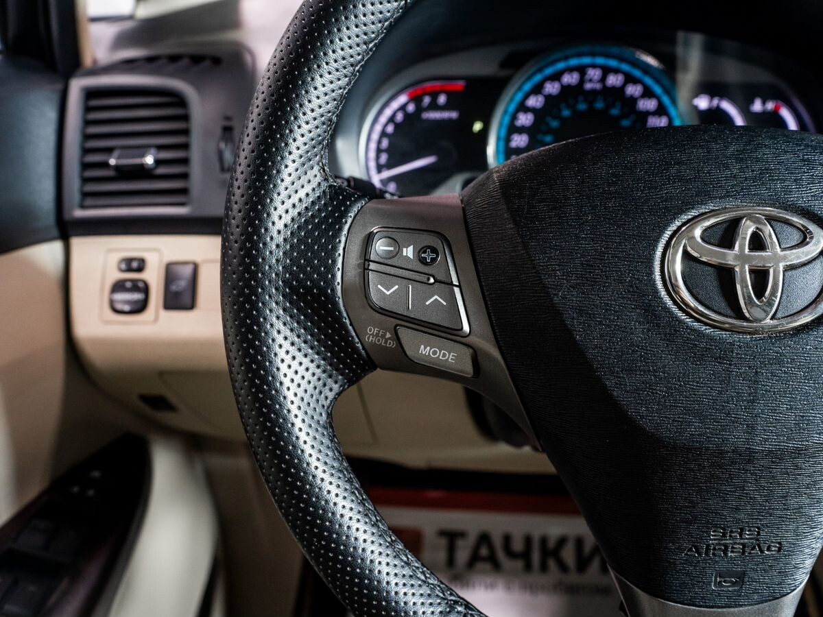 Toyota Venza 2010 - фото автомобиля