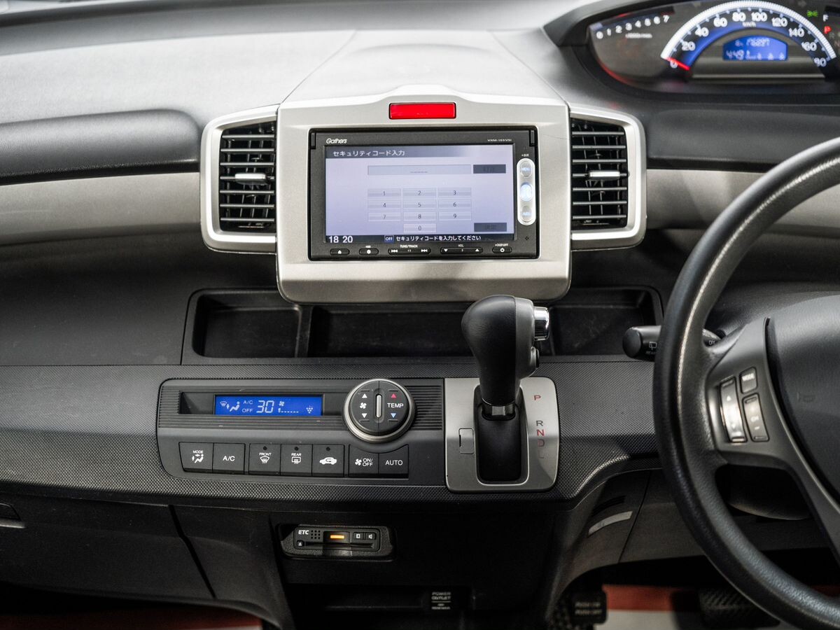 Honda Freed 2014 - фото автомобиля