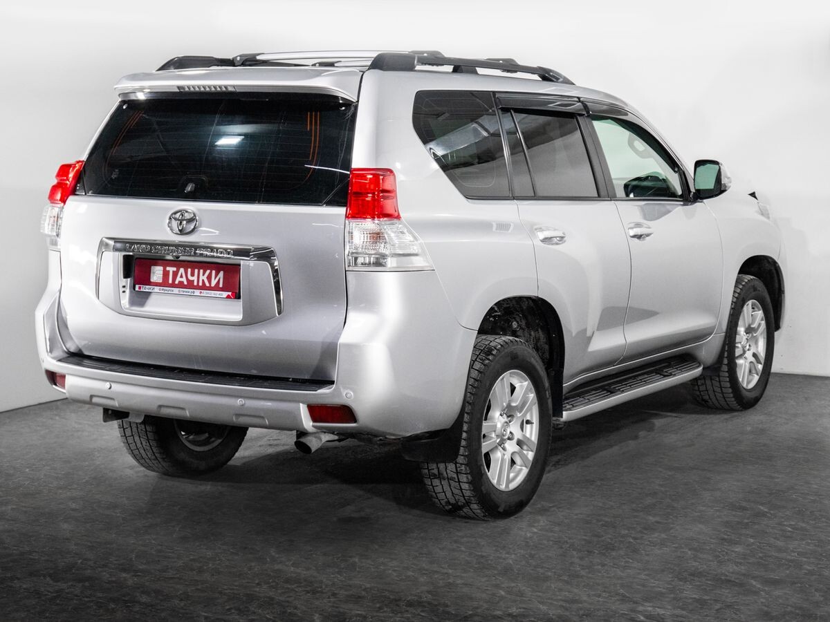 Toyota Land Cruiser Prado 2010 - фото автомобиля