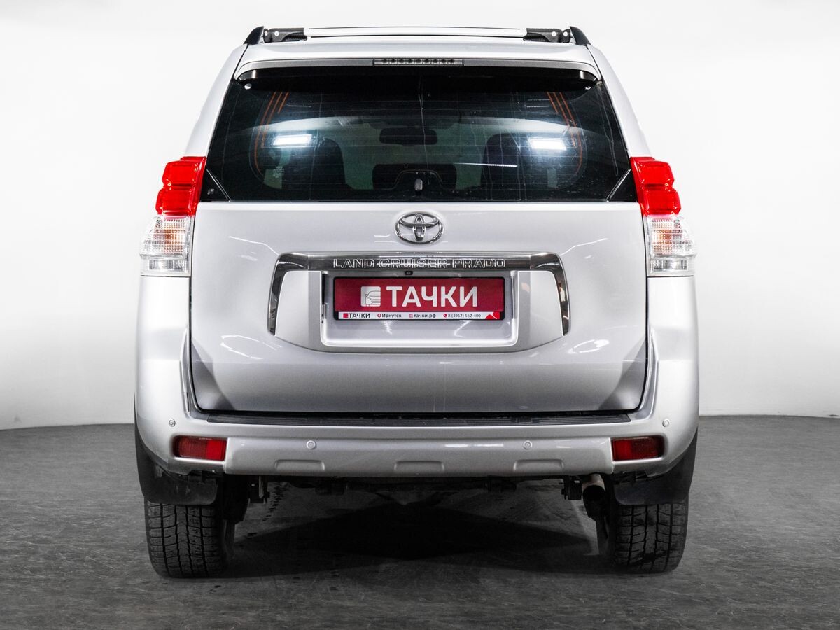 Toyota Land Cruiser Prado 2010 - фото автомобиля
