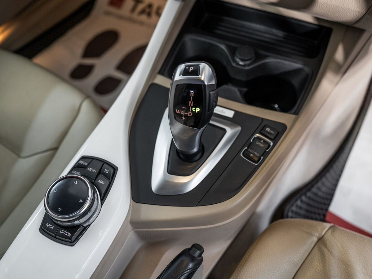 BMW 1 серии 2013 - фото автомобиля