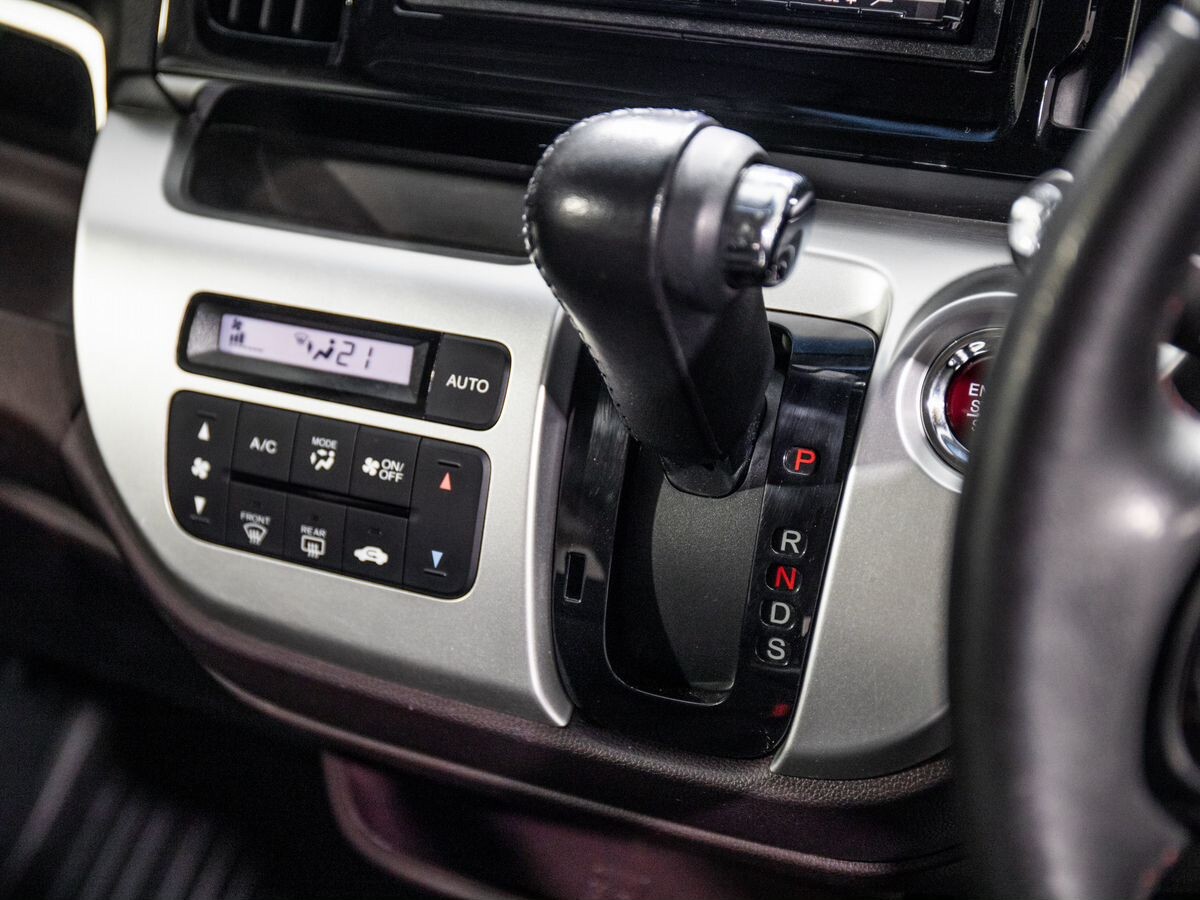 Honda N-WGN 2015 - фото автомобиля