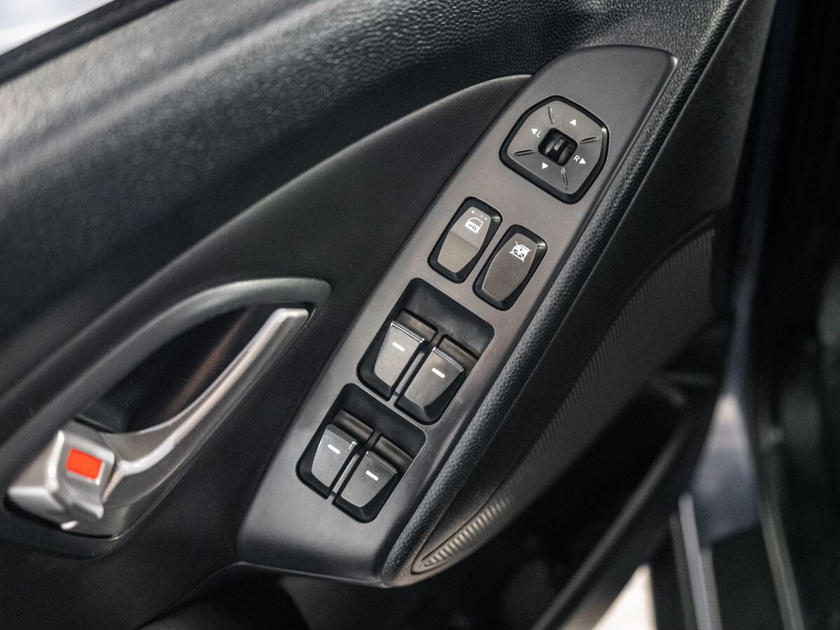 Hyundai ix35 2012 - фото автомобиля