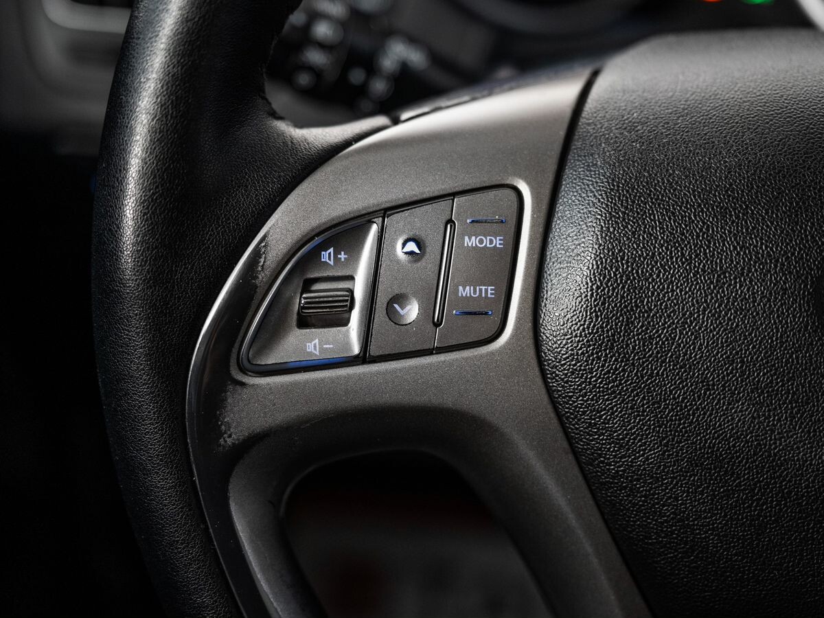 Hyundai ix35 2012 - фото автомобиля