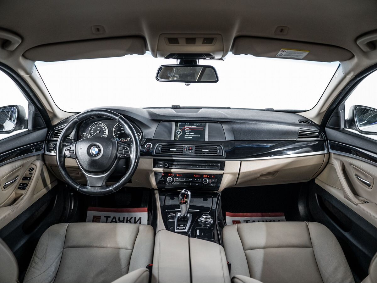 BMW 5 серии 2012 - фото автомобиля
