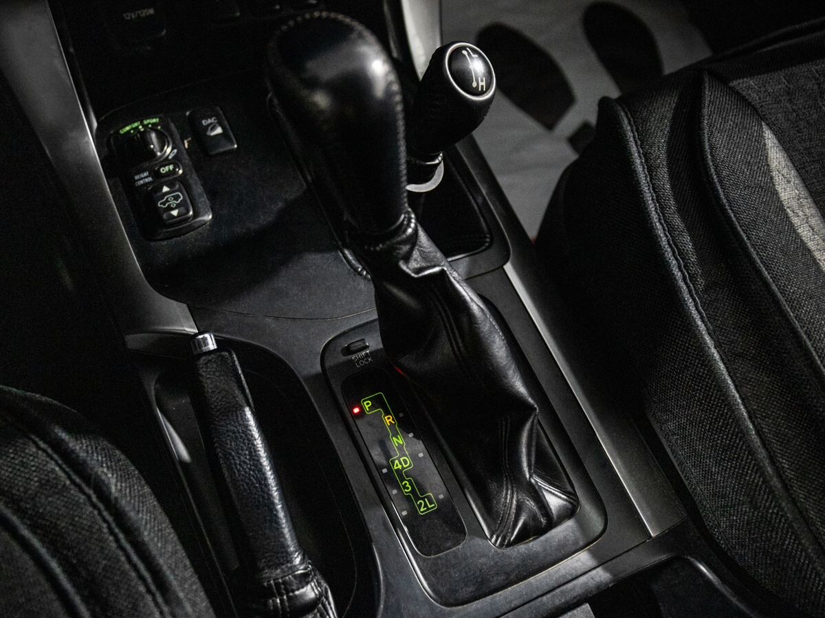 Toyota Land Cruiser Prado 2008 - фото автомобиля