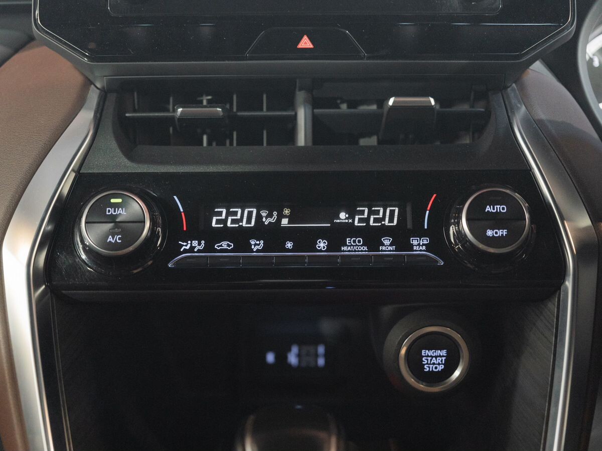 Toyota Harrier 2020 - фото автомобиля