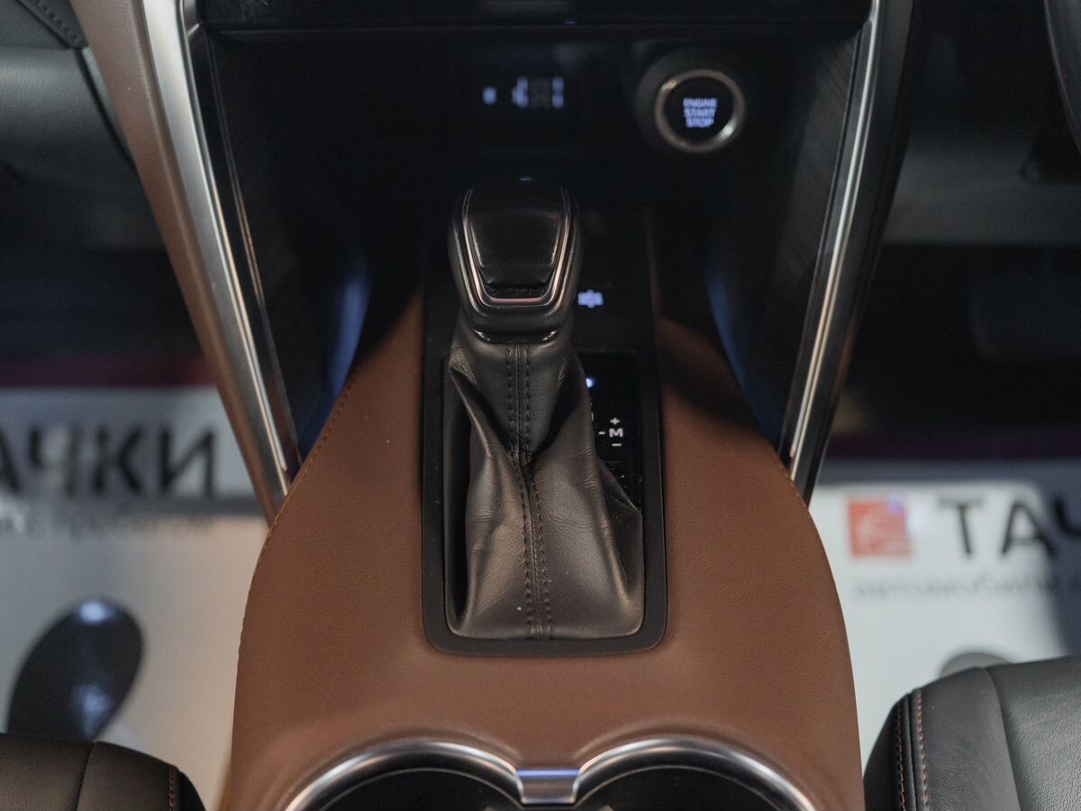 Toyota Harrier 2020 - фото автомобиля