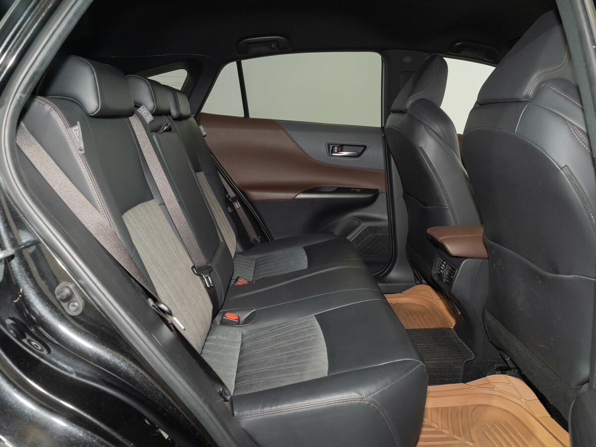 Toyota Harrier 2020 - фото автомобиля