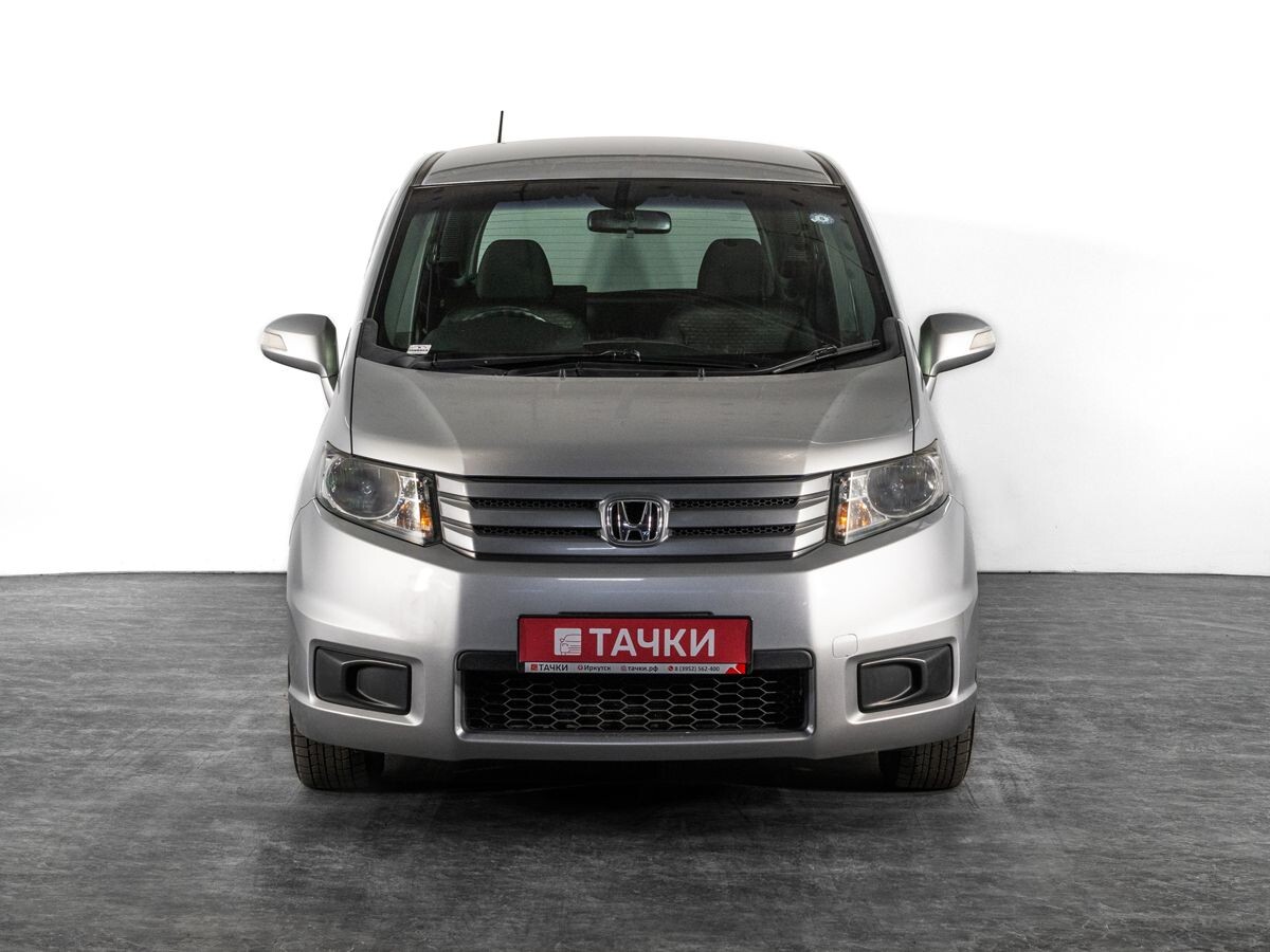 Honda Freed Spike 2012 - фото автомобиля