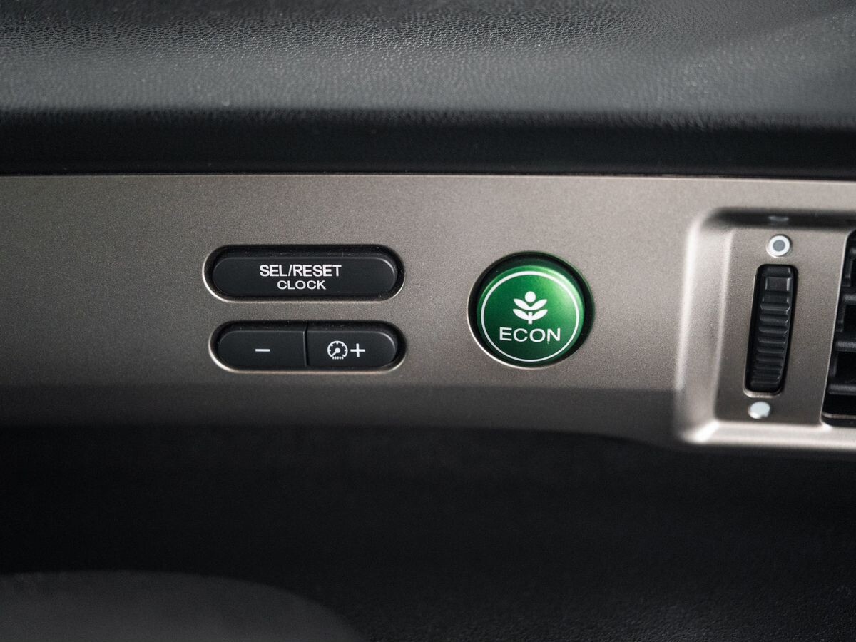 Honda Freed Spike 2012 - фото автомобиля