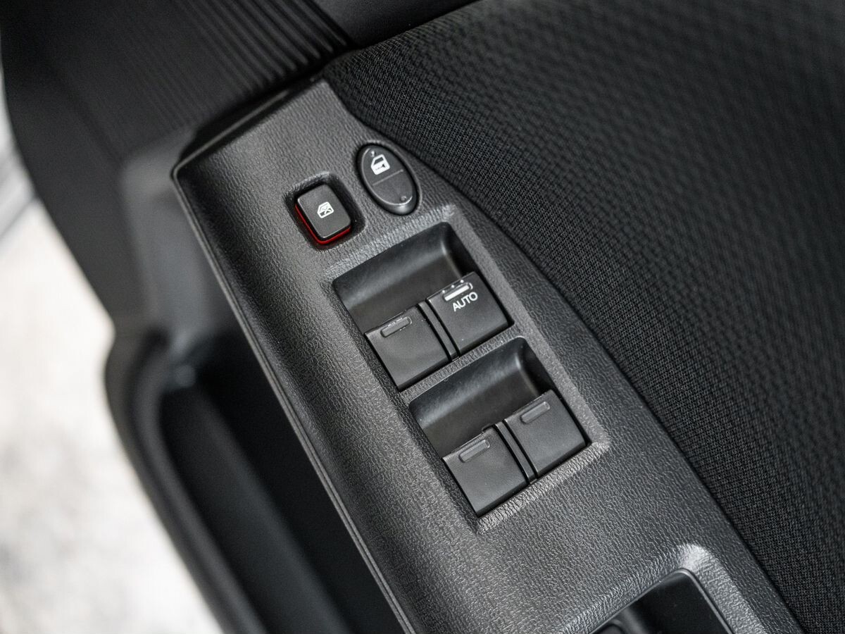 Honda Freed Spike 2012 - фото автомобиля