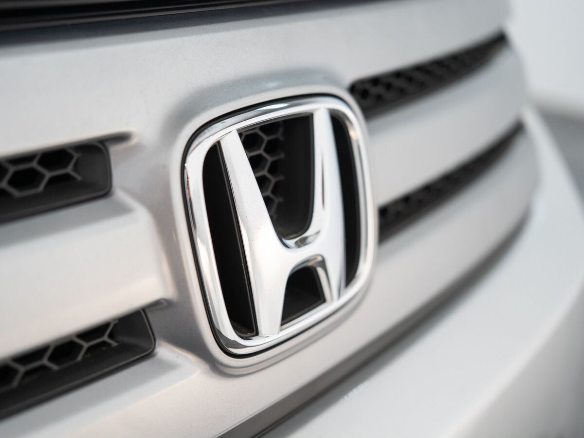 Honda Freed Spike 2012 - фото автомобиля