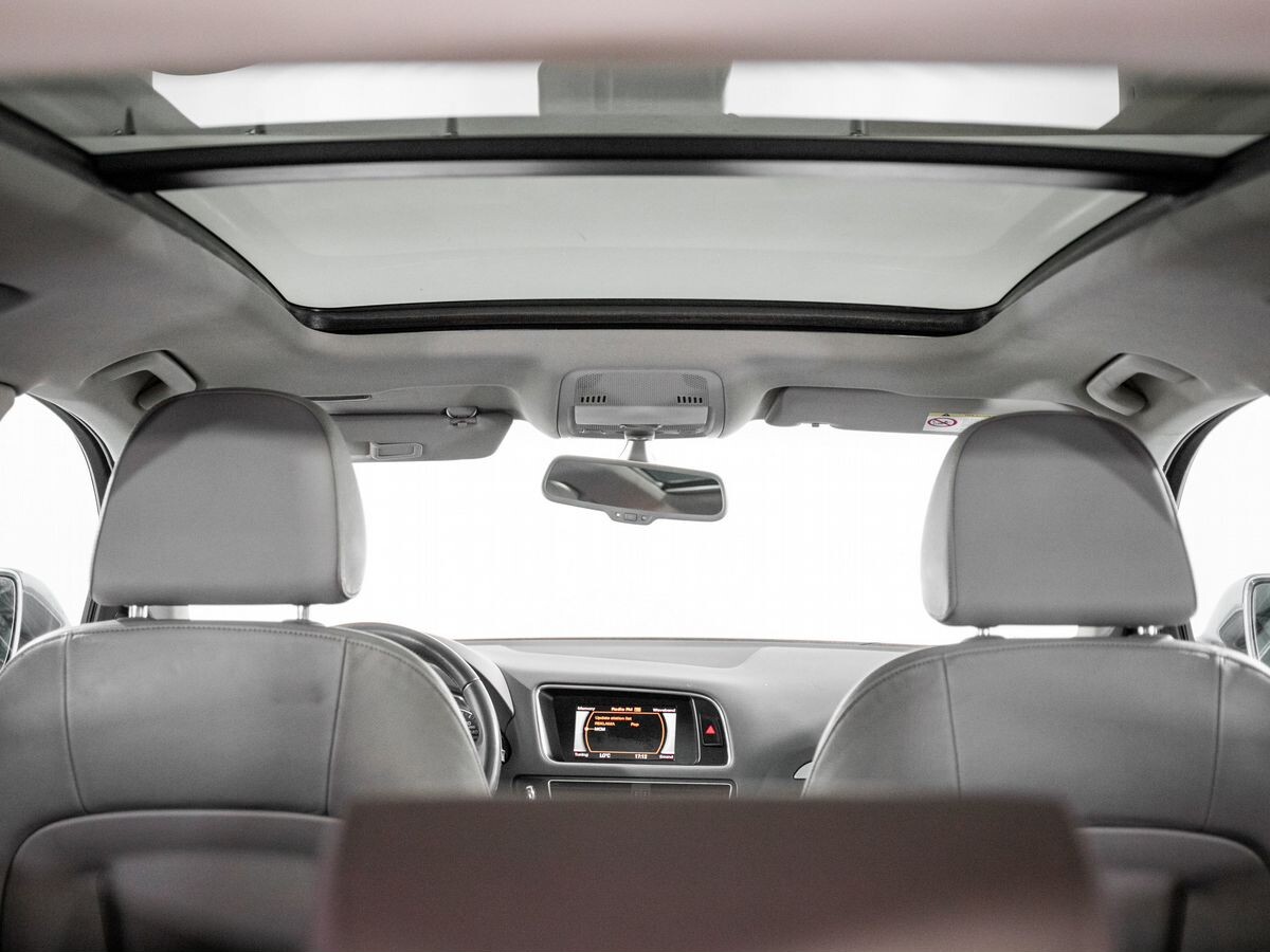 Audi Q5 2010 - фото автомобиля