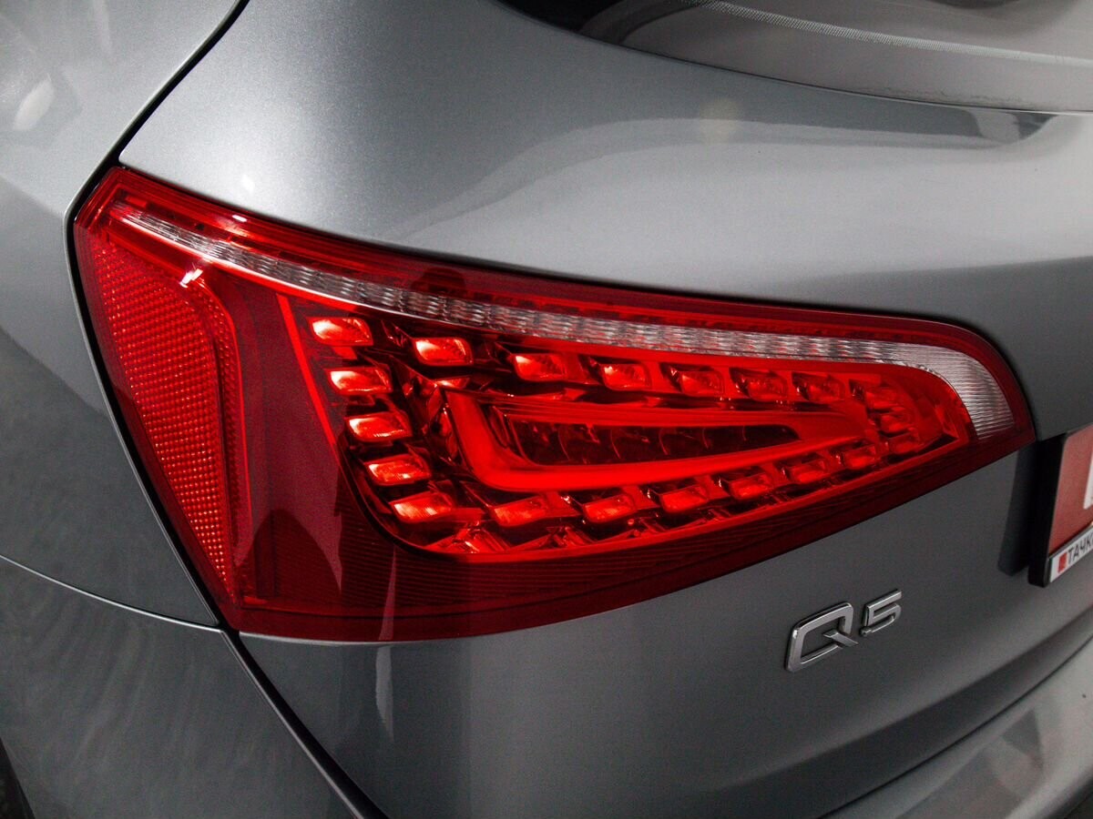 Audi Q5 2010 - фото автомобиля