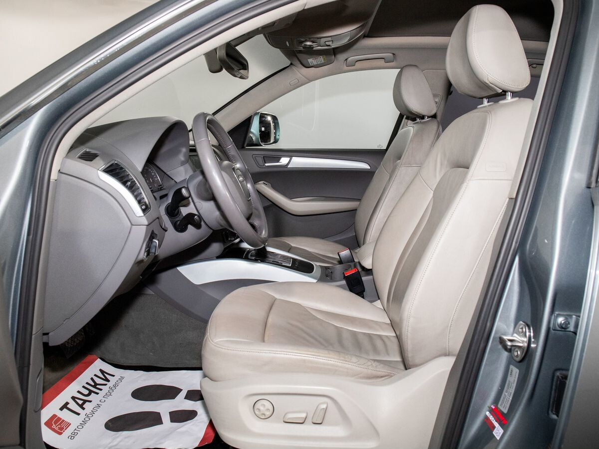 Audi Q5 2010 - фото автомобиля