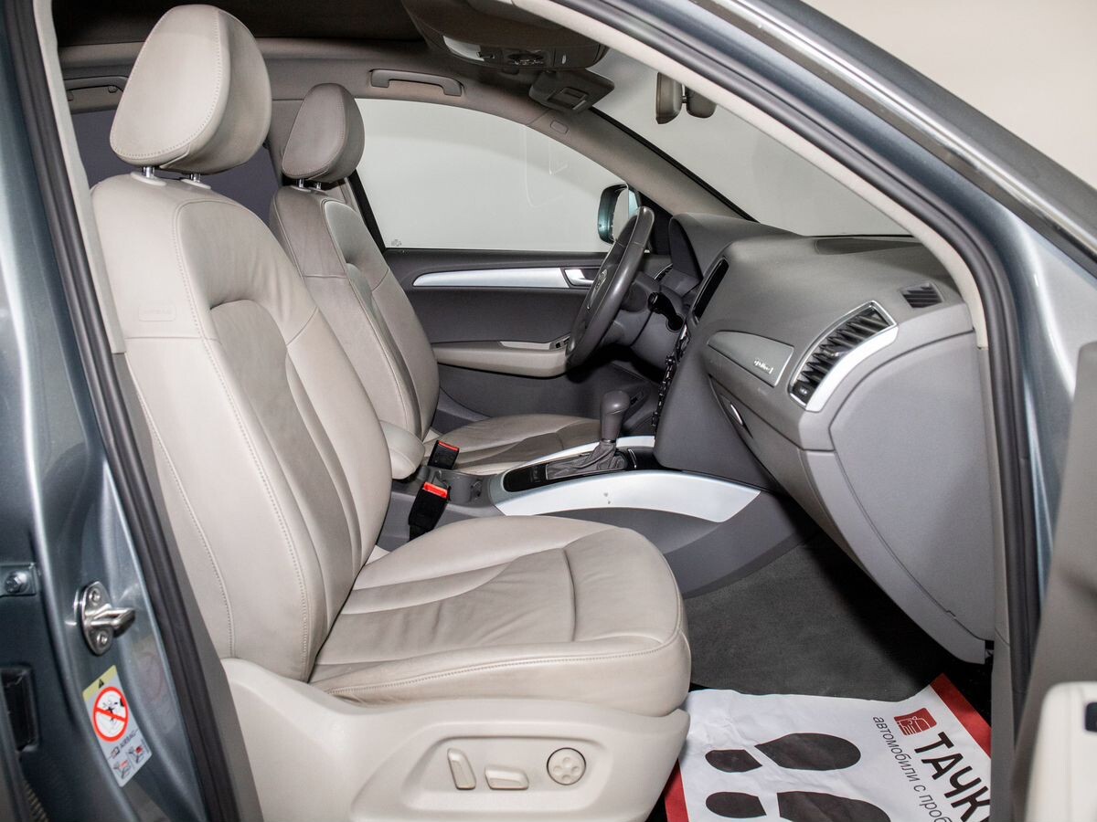 Audi Q5 2010 - фото автомобиля