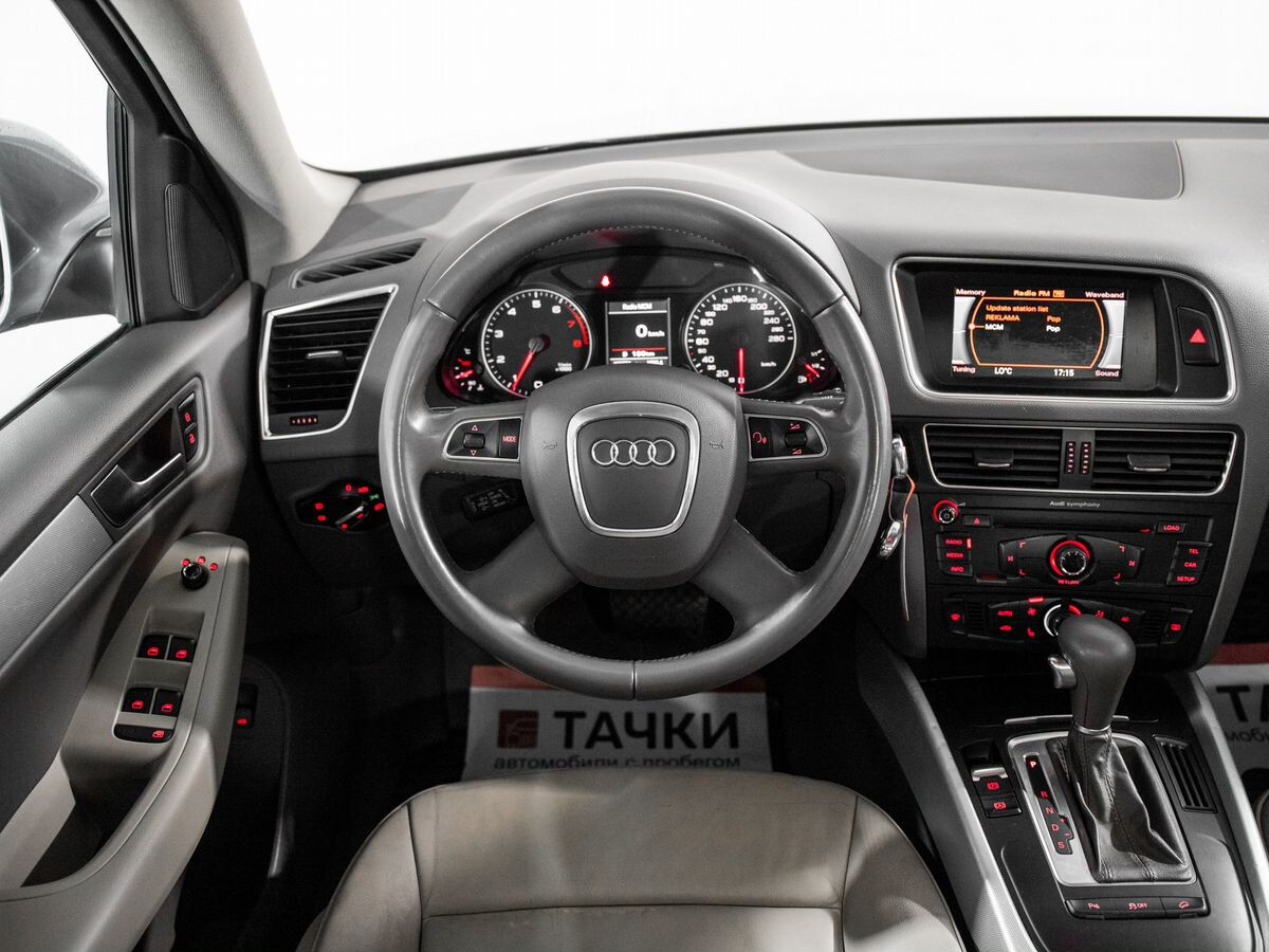 Audi Q5 2010 - фото автомобиля