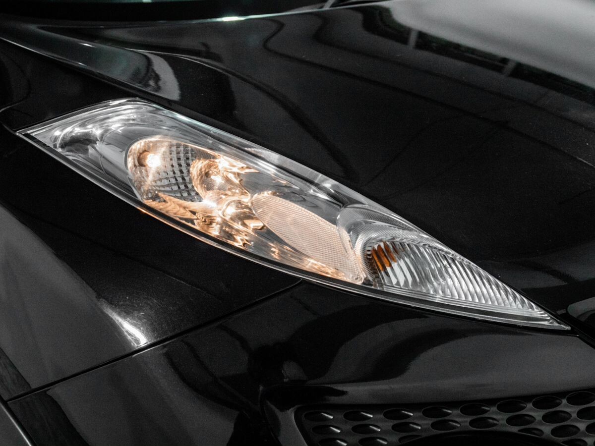 Nissan Juke 2010 - фото автомобиля