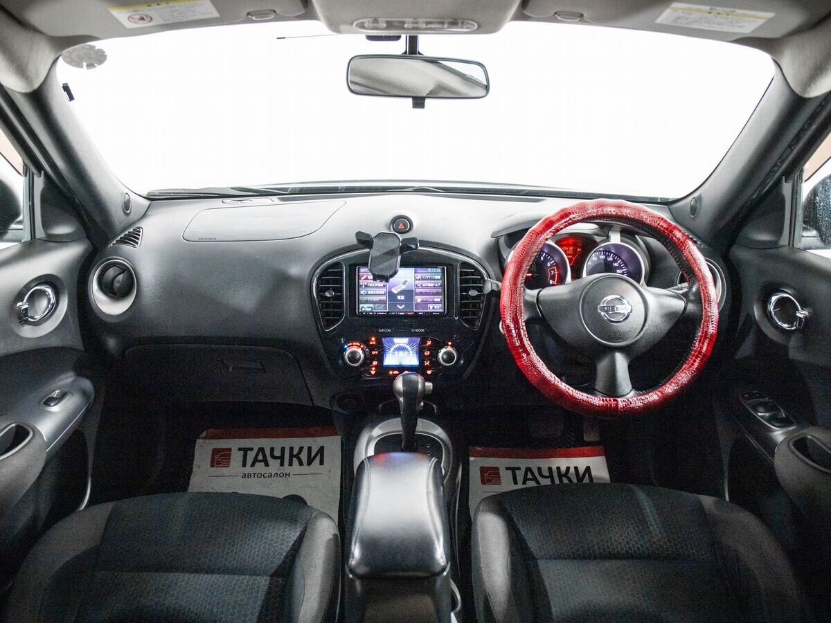Nissan Juke 2010 - фото автомобиля