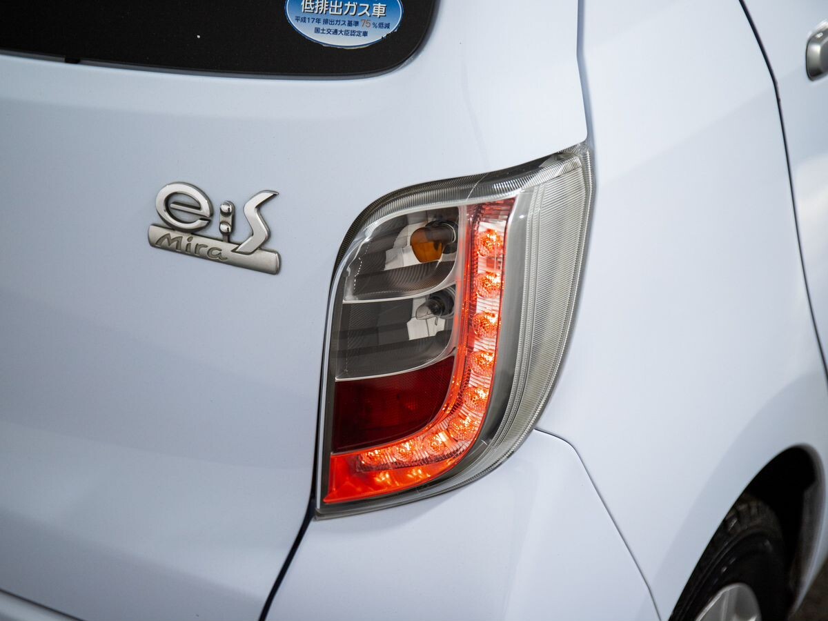 Daihatsu Mira e:S 2015 - фото автомобиля