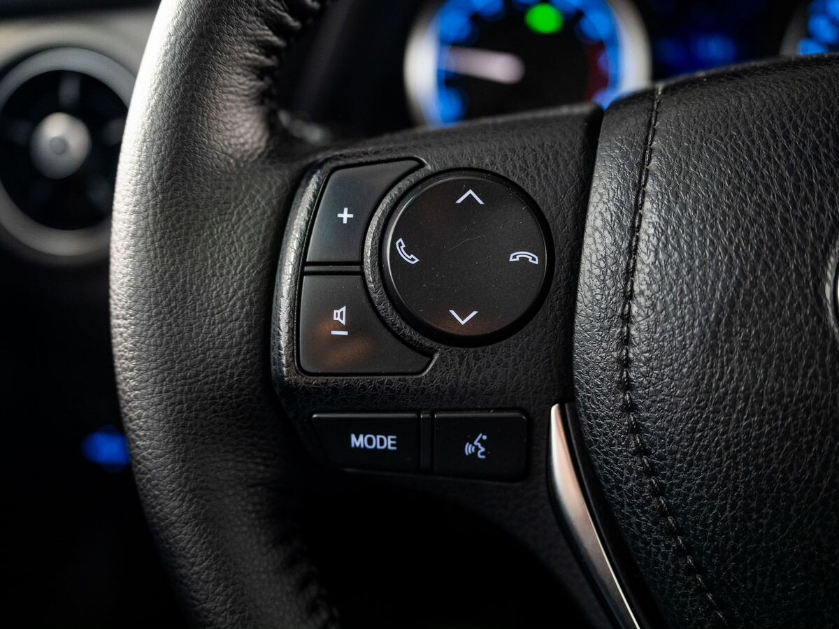 Toyota Corolla 2016 - фото автомобиля