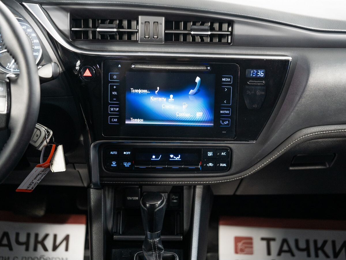 Toyota Corolla 2016 - фото автомобиля