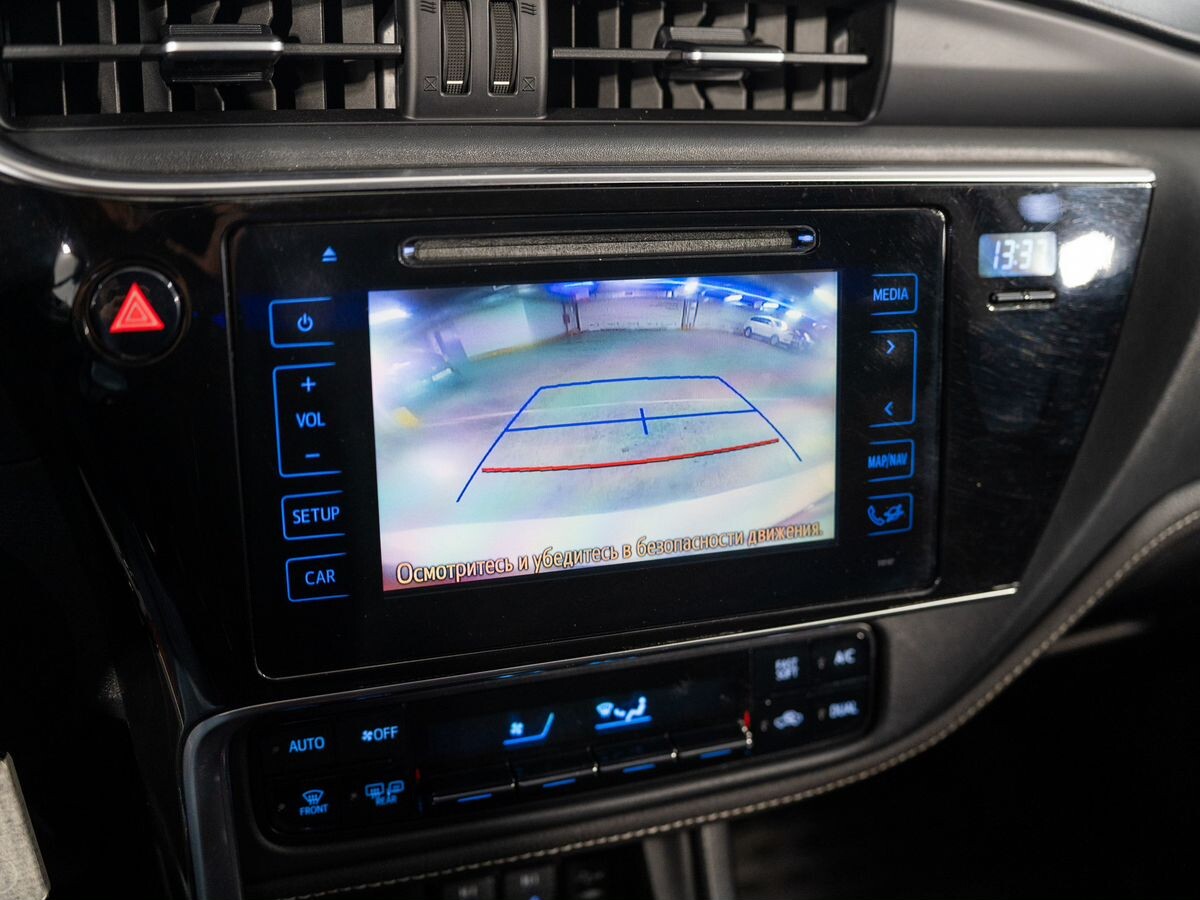 Toyota Corolla 2016 - фото автомобиля