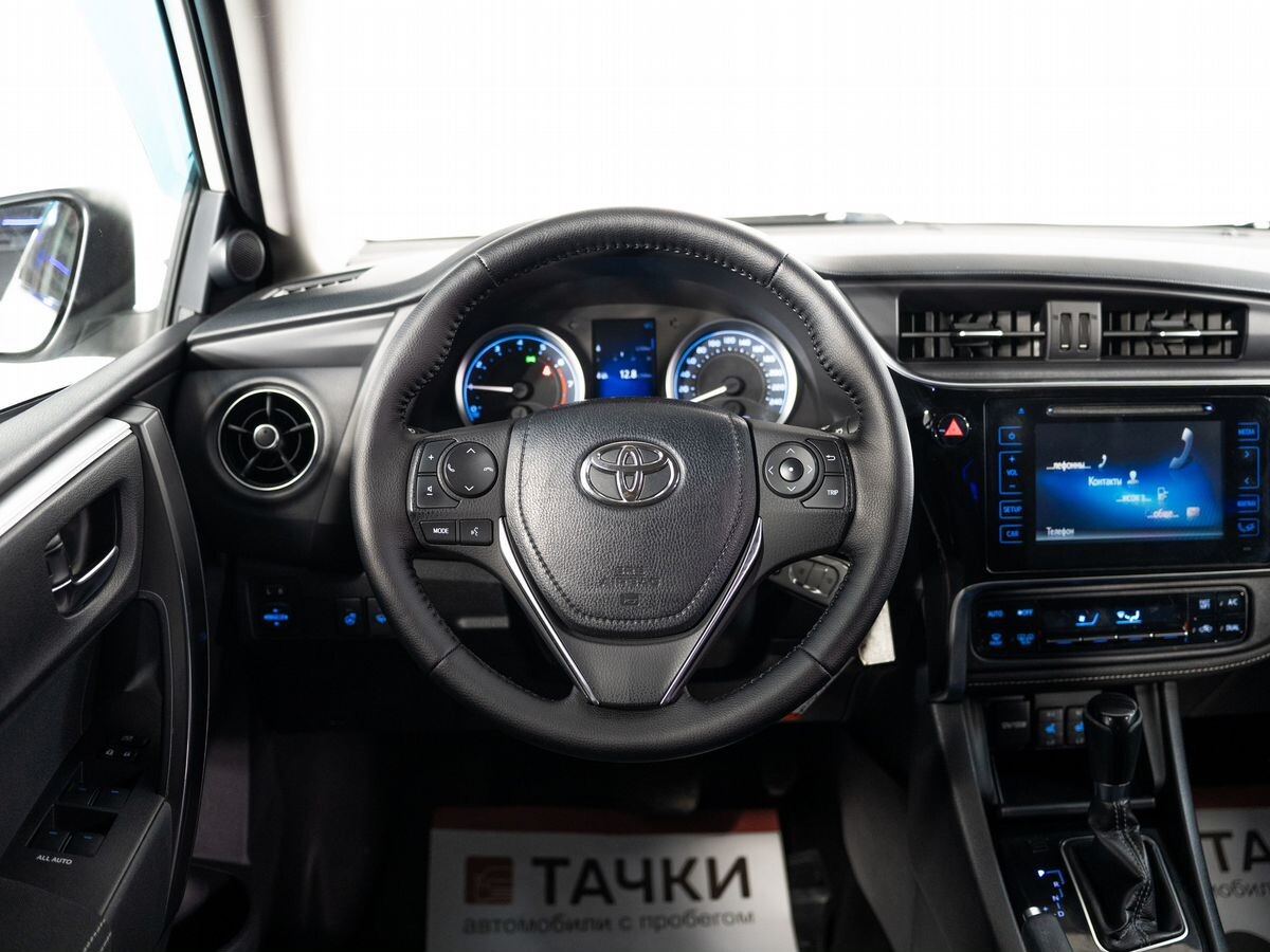 Toyota Corolla 2016 - фото автомобиля