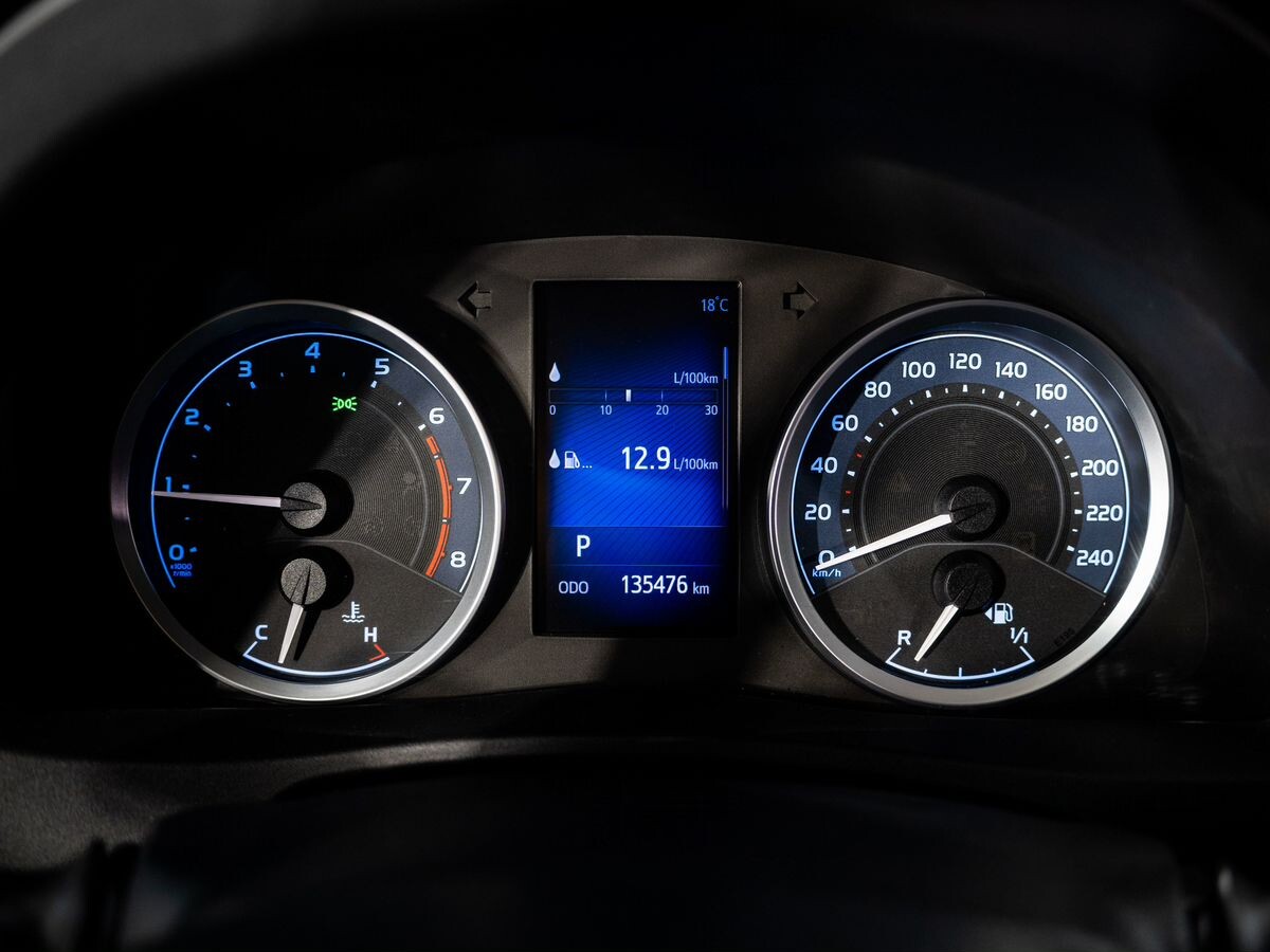 Toyota Corolla 2016 - фото автомобиля