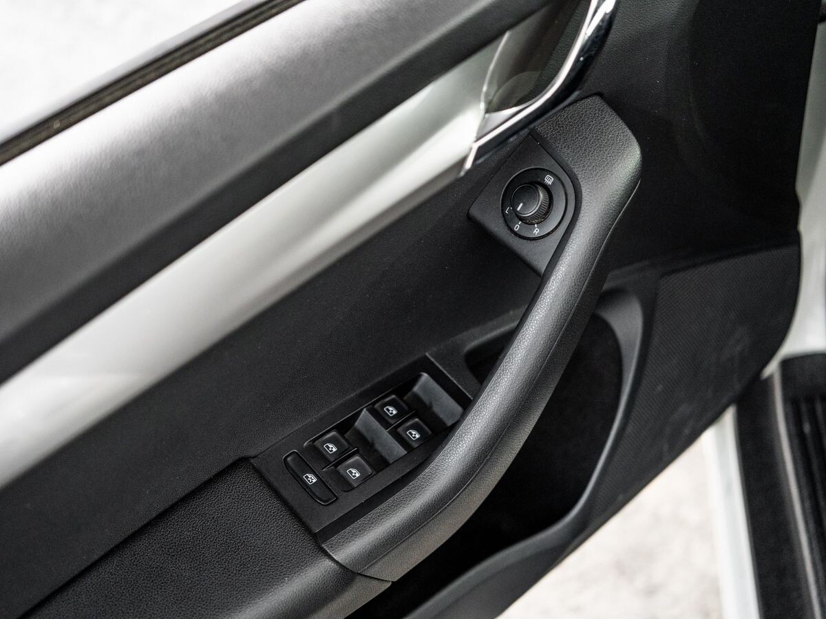 Skoda Octavia 2020 - фото автомобиля