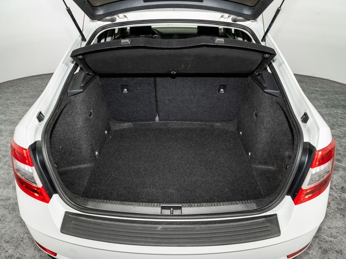 Skoda Octavia 2020 - фото автомобиля