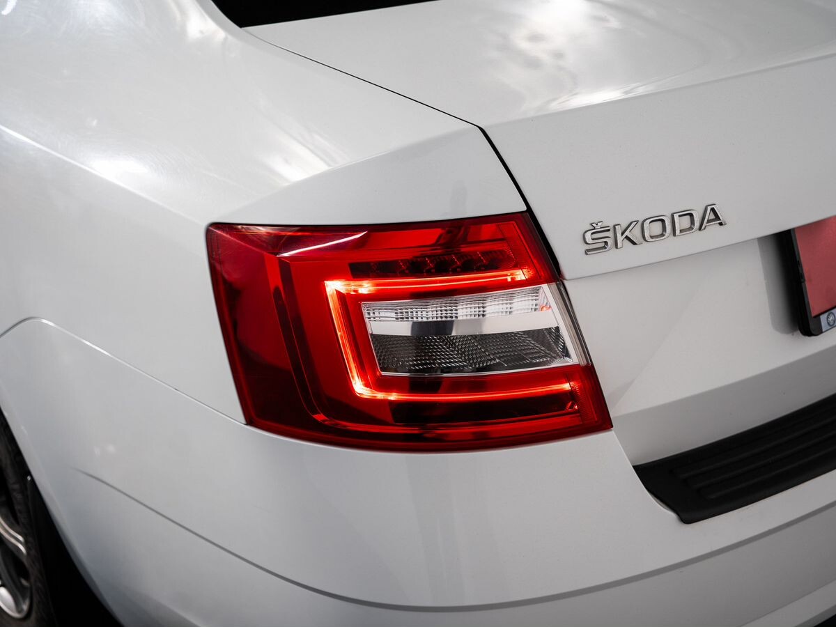 Skoda Octavia 2020 - фото автомобиля