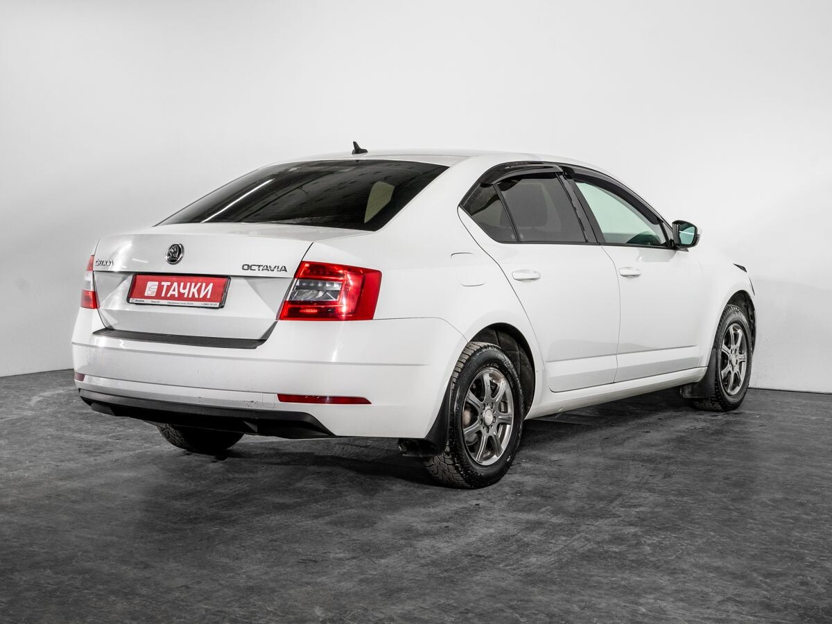 Skoda Octavia 2020 - фото автомобиля