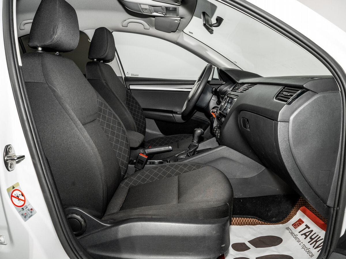 Skoda Octavia 2020 - фото автомобиля