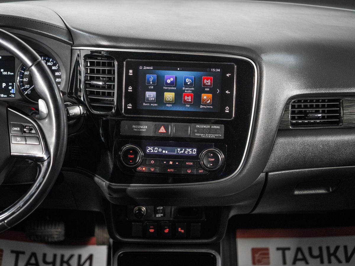 Mitsubishi Outlander 2017 - фото автомобиля