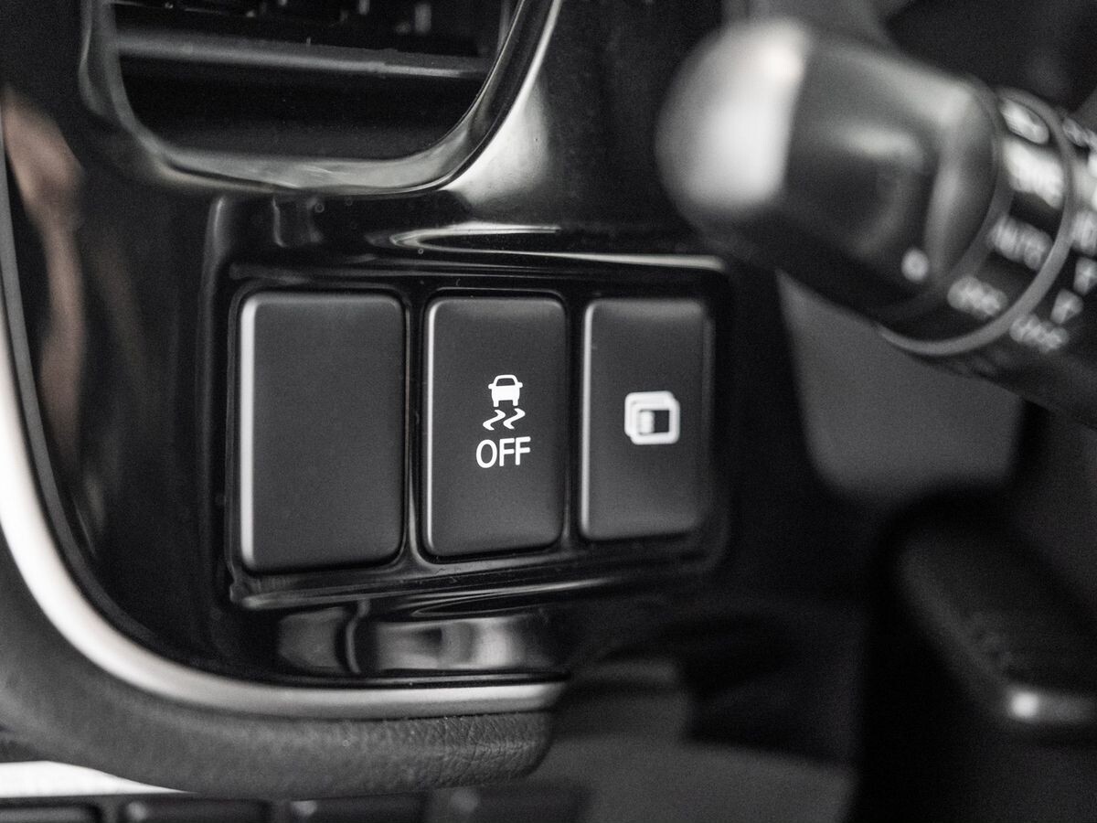 Mitsubishi Outlander 2017 - фото автомобиля