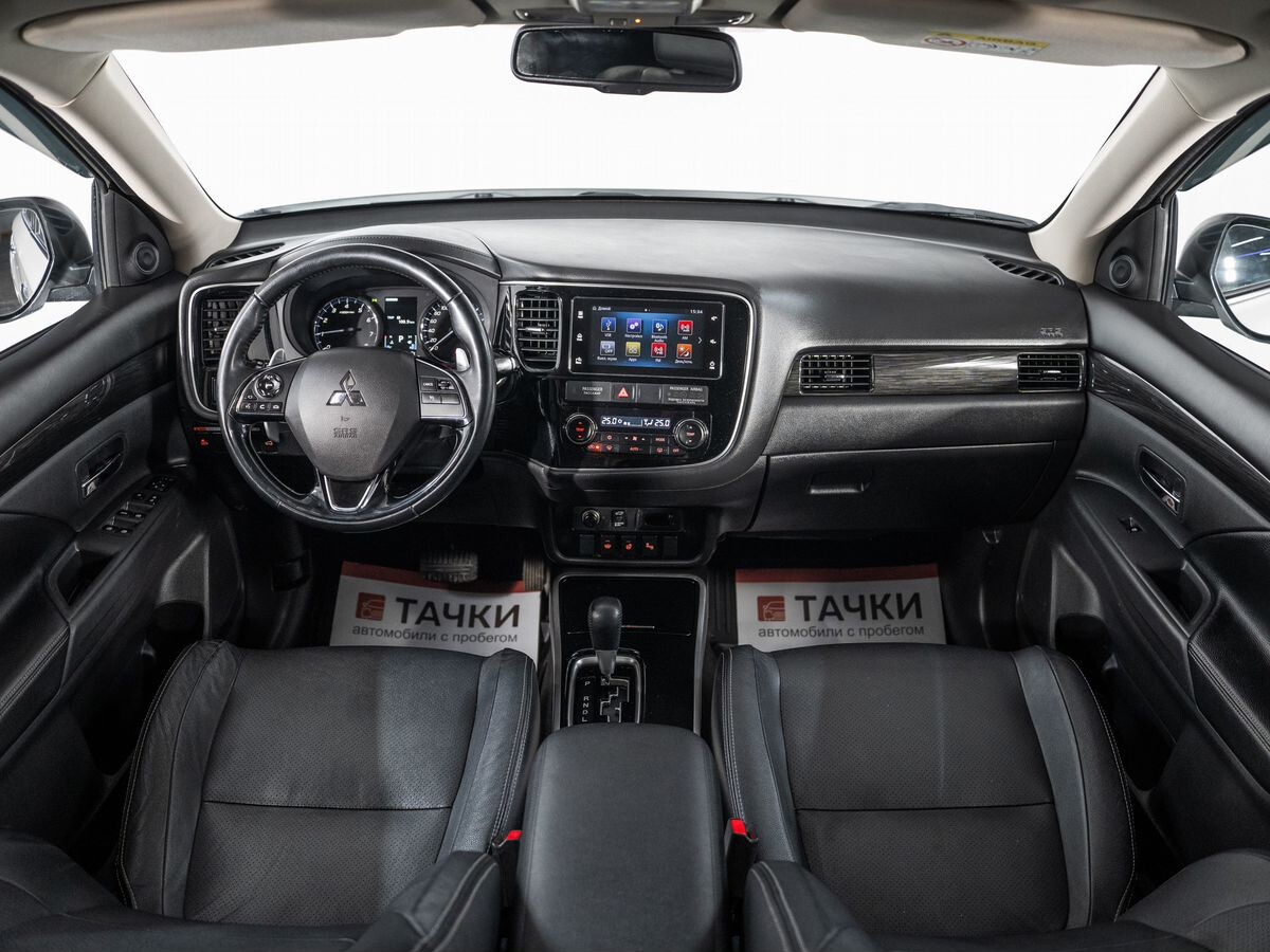 Mitsubishi Outlander 2017 - фото автомобиля
