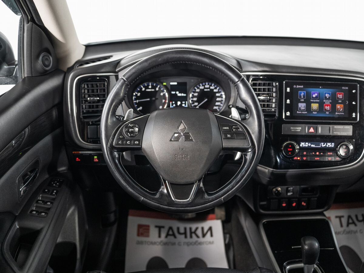 Mitsubishi Outlander 2017 - фото автомобиля
