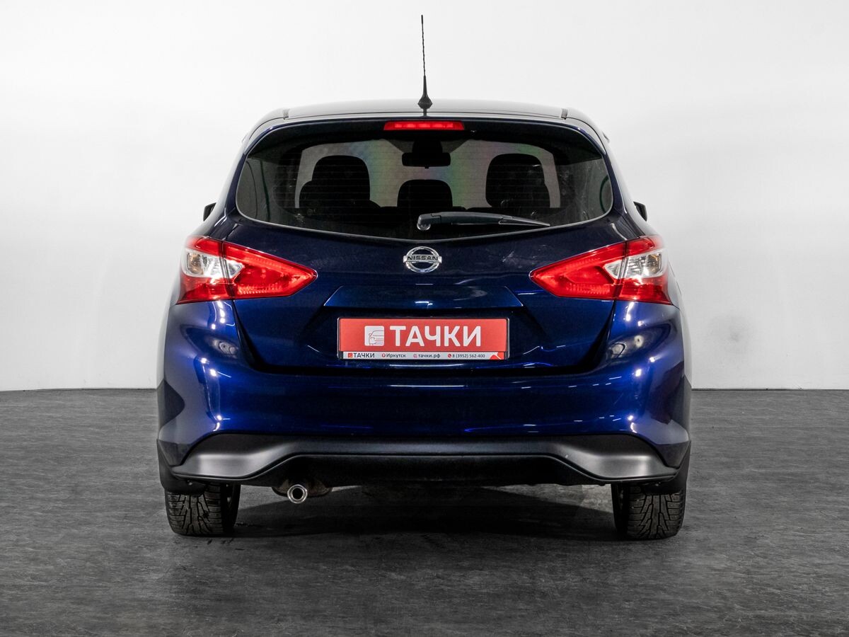 Nissan Tiida 2015 - фото автомобиля