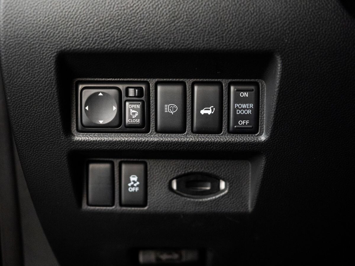 Infiniti QX70 2013 - фото автомобиля