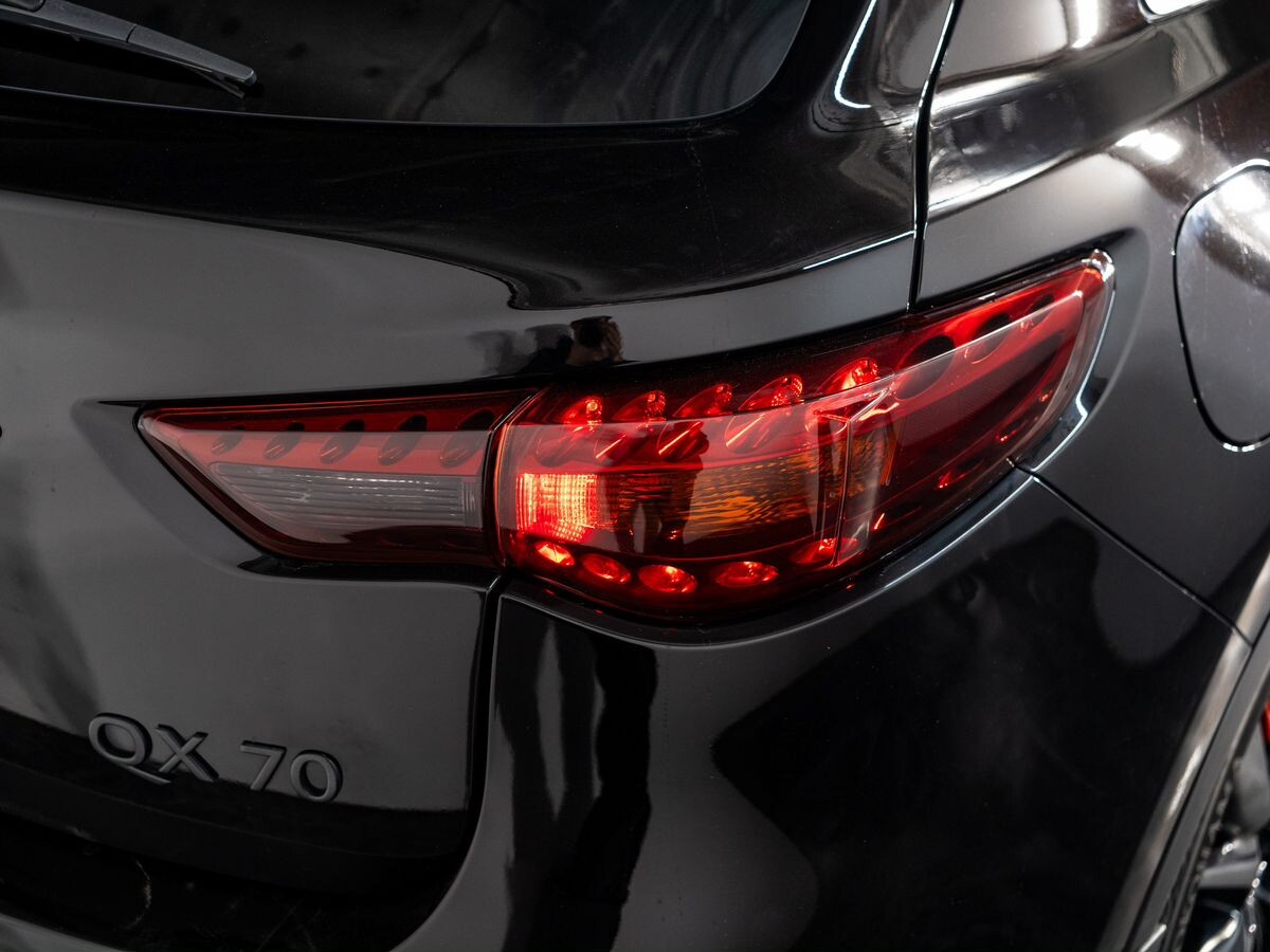 Infiniti QX70 2013 - фото автомобиля
