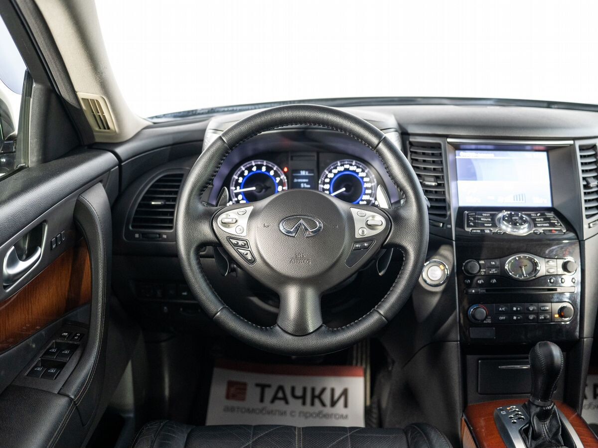 Infiniti QX70 2013 - фото автомобиля