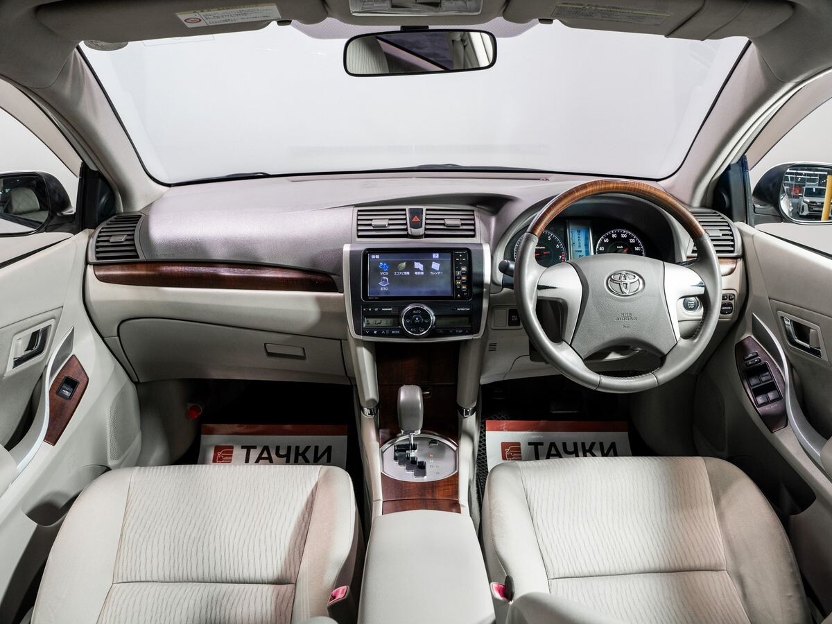 Toyota Premio 2012 - фото автомобиля