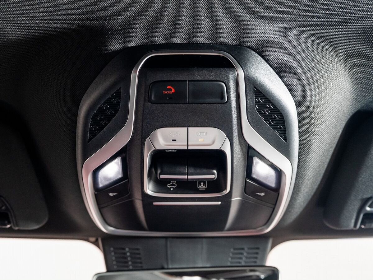 Geely Coolray 2022 - фото автомобиля