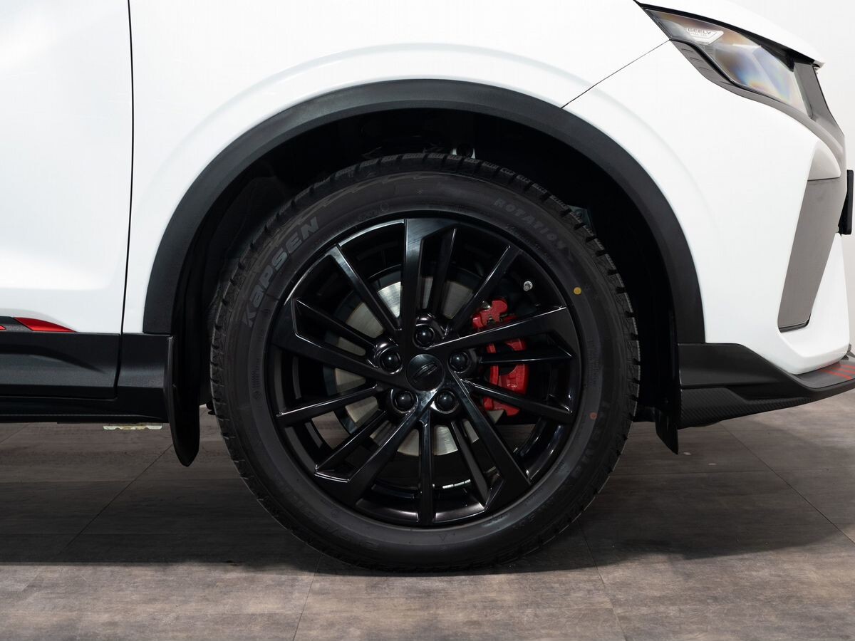 Geely Coolray 2022 - фото автомобиля