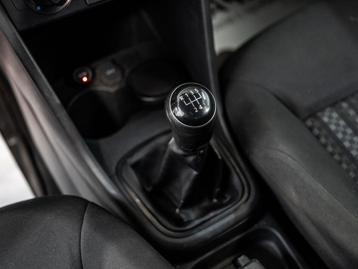 Volkswagen Polo 2019 - фото автомобиля