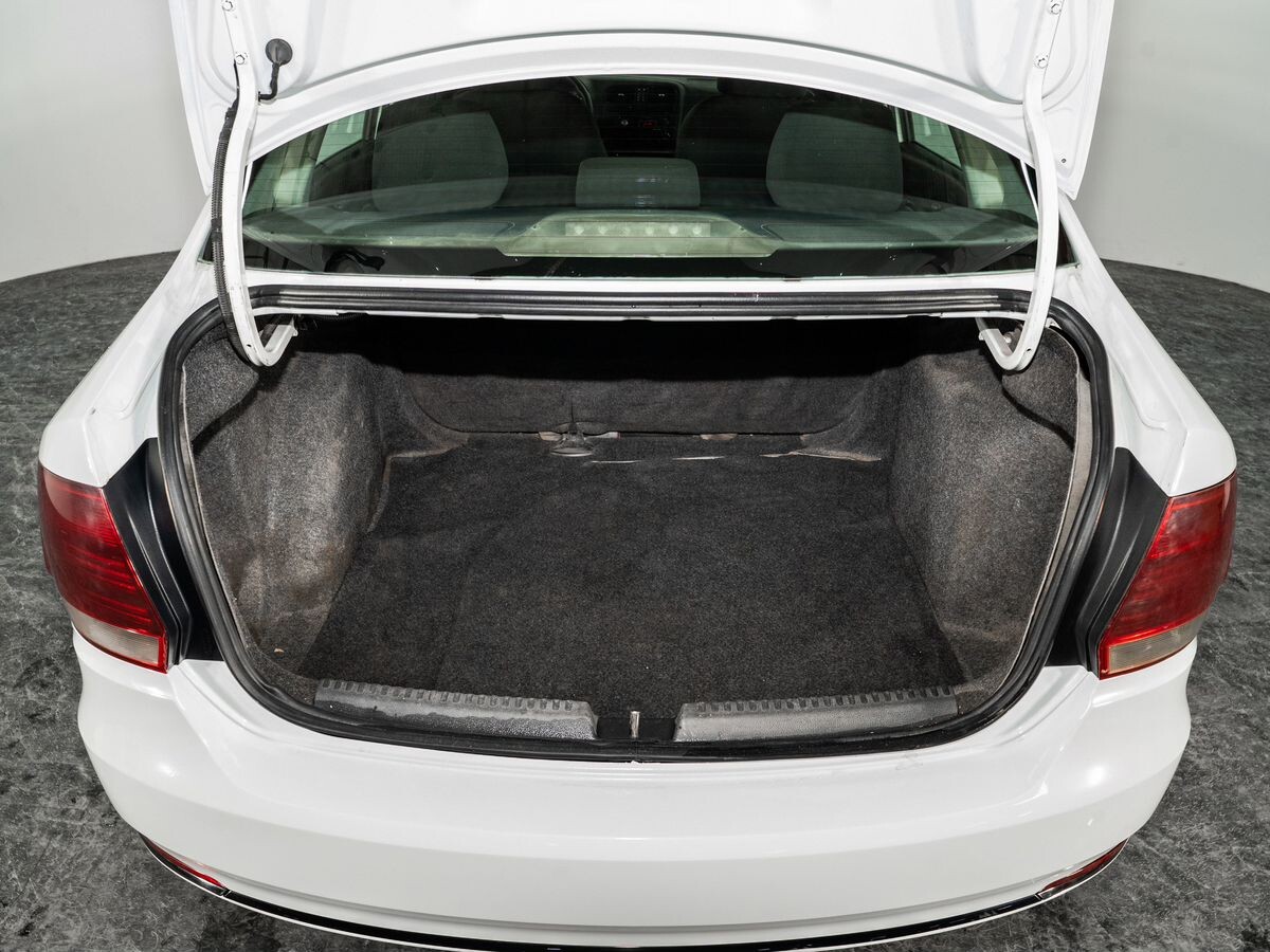 Volkswagen Polo 2019 - фото автомобиля