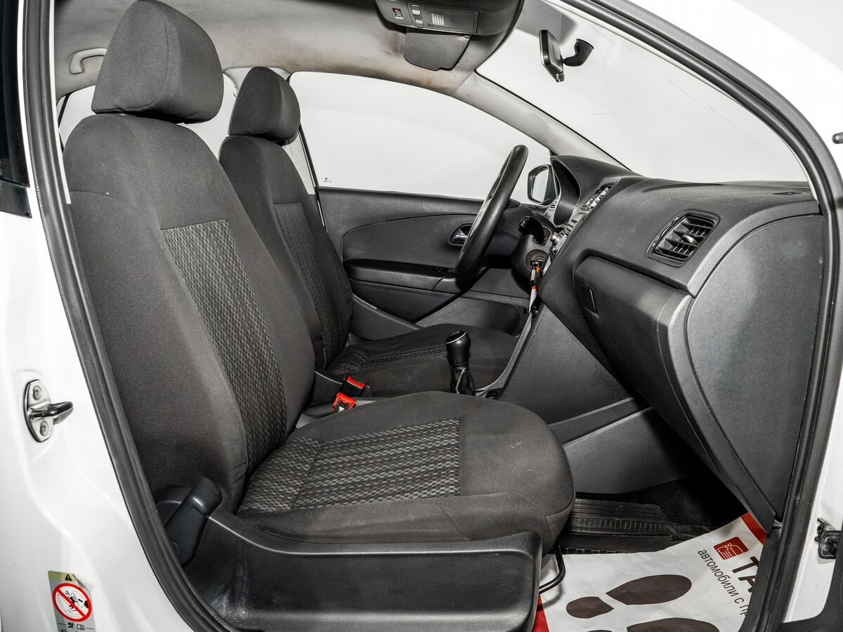 Volkswagen Polo 2019 - фото автомобиля