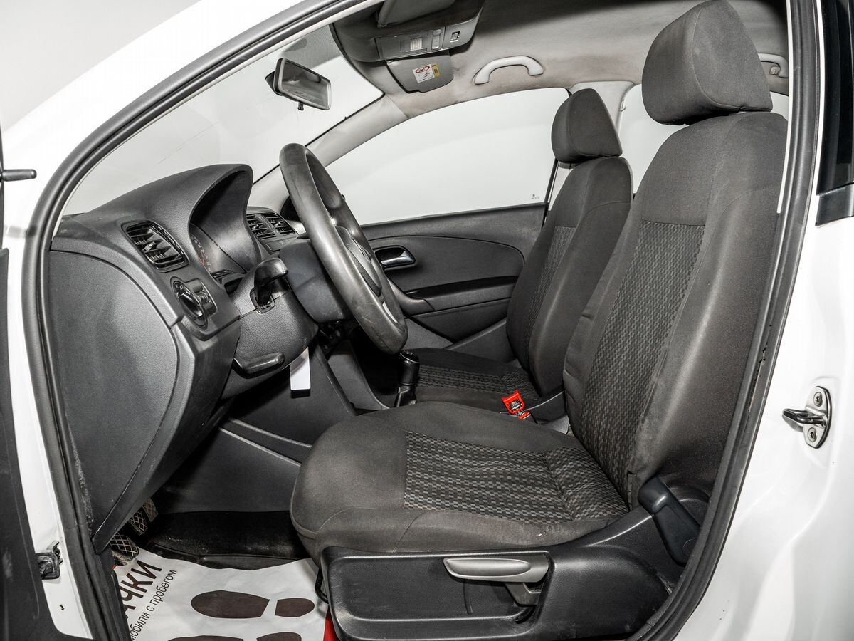 Volkswagen Polo 2019 - фото автомобиля